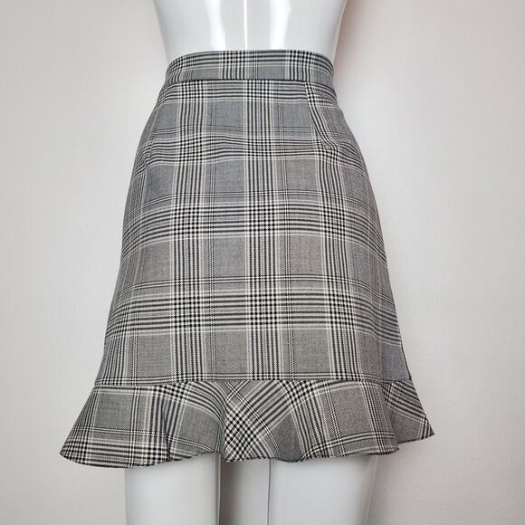 Zara Black & White Plaid Mini Skirt - Picture 4 of 9